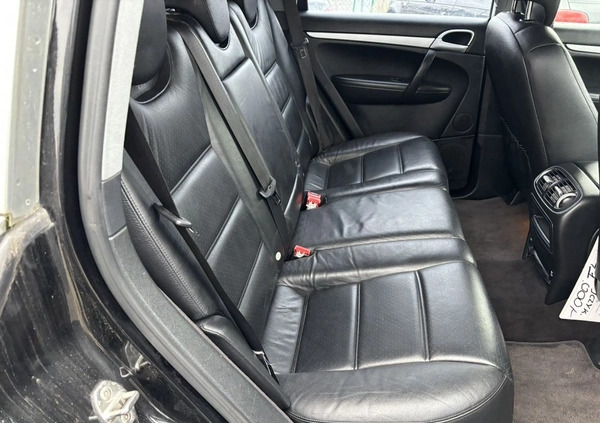 Porsche Cayenne cena 41000 przebieg: 177000, rok produkcji 2005 z Grodków małe 631